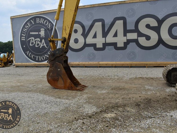 2012-komatsu-pc228us-lc-8-image-48
