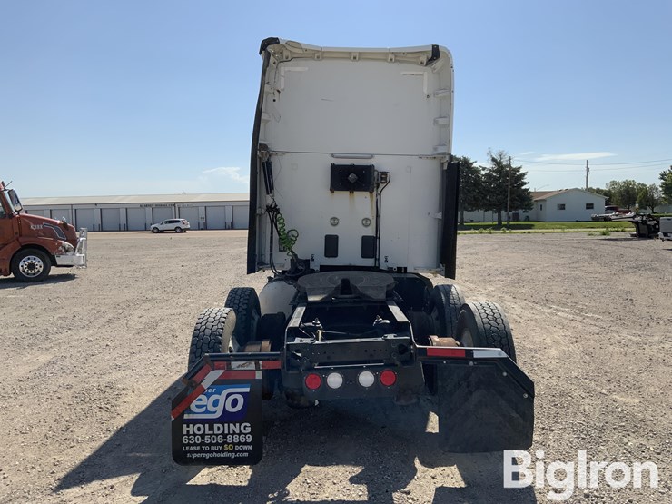 2017-kenworth-t680-image-6