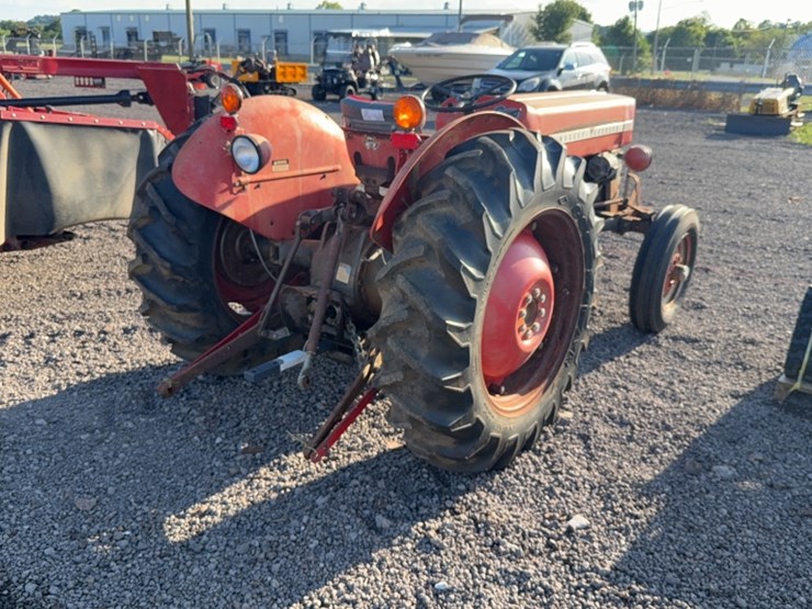 massey-ferguson-135-image-9