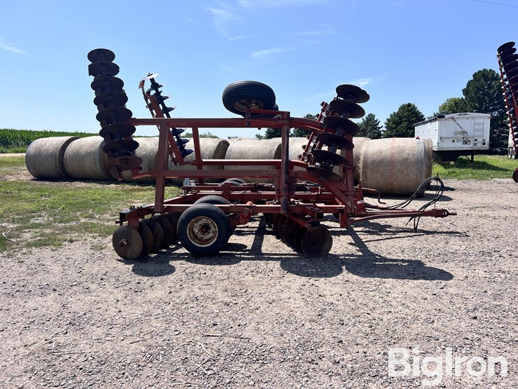 massey-ferguson-820-image-4