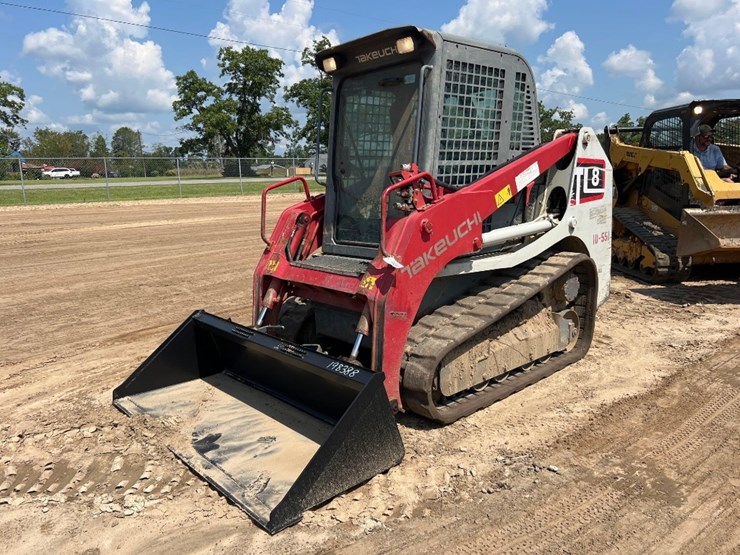 2019-takeuchi-tl8-image-8