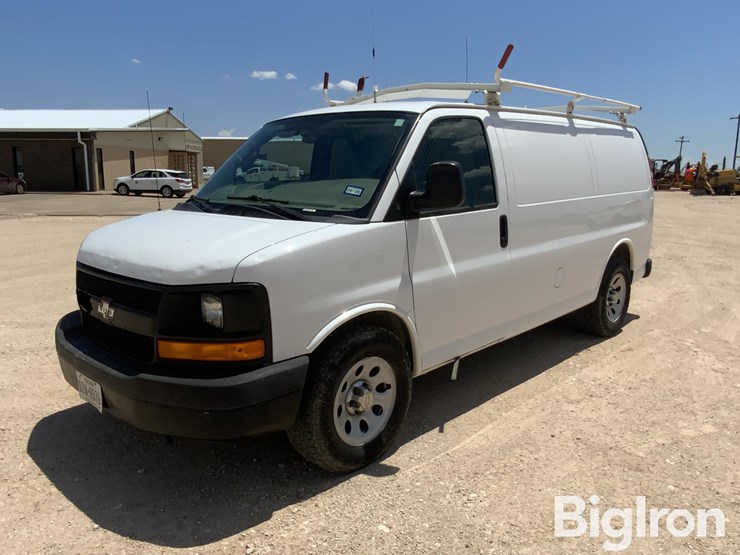 2014-chevrolet-express-1500-image-1