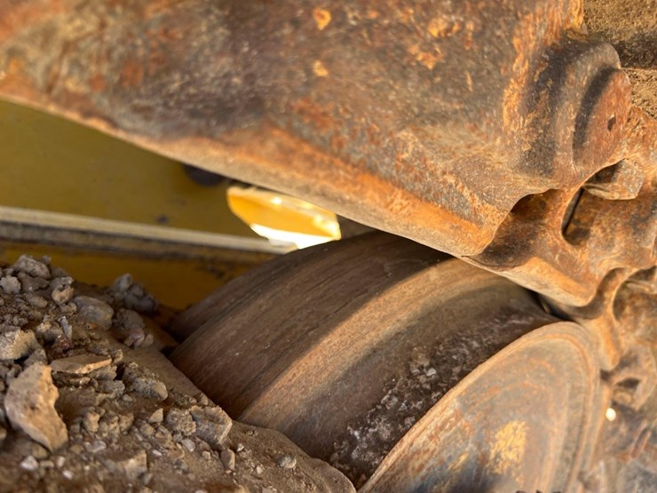 2019-caterpillar-d6n-lgp-image-17