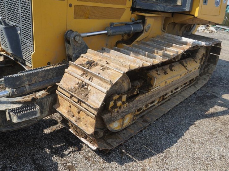 2017-deere-550k-image-36