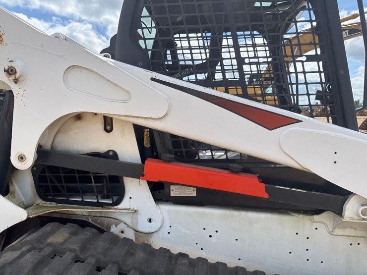2019-bobcat-t770-image-20