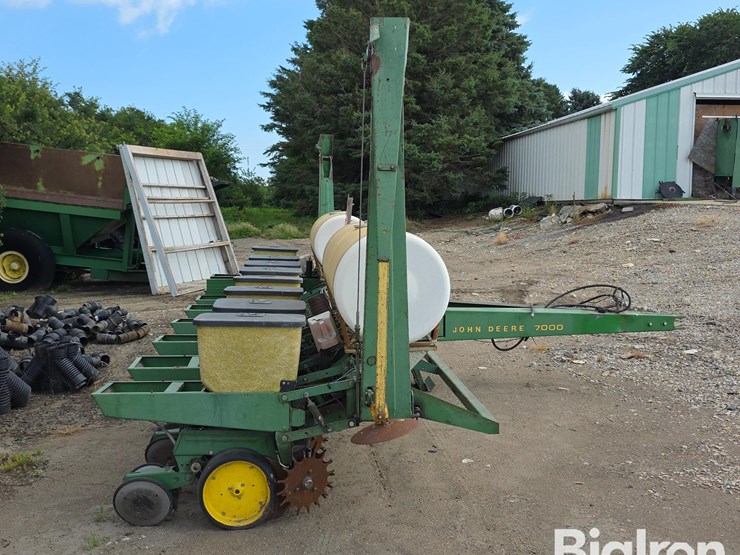 john-deere-7000-image-3