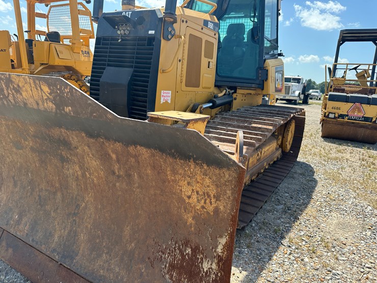 2017-caterpillar-d6k2-lgp-image-34