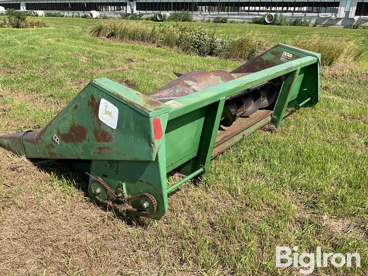 john-deere-444-image-7