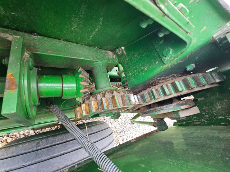john-deere-338-image-18