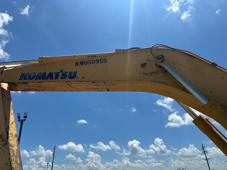 komatsu-pc200-image-31