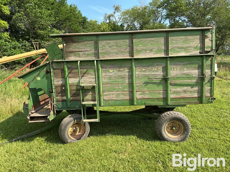 john-deere-harvest-forage-wagon-image-8