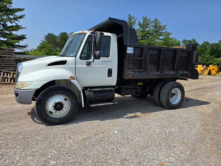 2007-international-durastar-4300-image-6