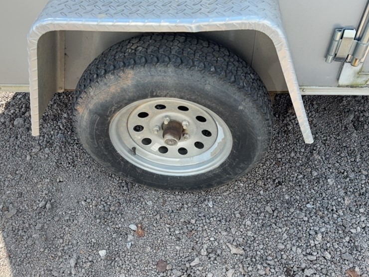 #3073-•-2018-homesteader-5'-x-10'-enclosed-trailer-image-3