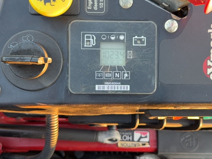 #3083-•-exmark-lazer-z-x-series-zero-turn-mower-image-13