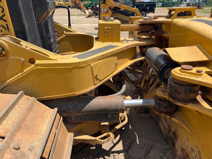 2019-caterpillar-d6-lgp-image-19