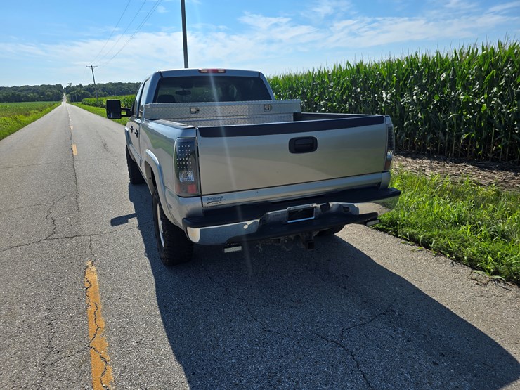 2003-chevrolet-2500-image-20