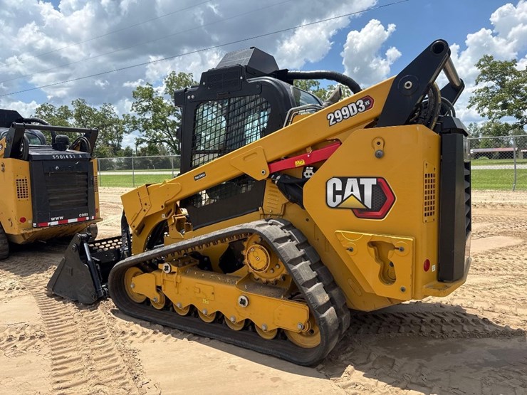2023-caterpillar-299d3-image-8