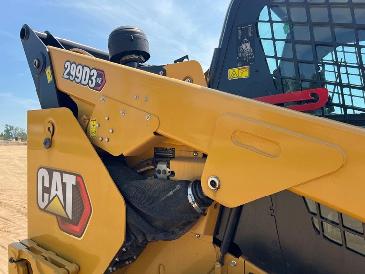2024-caterpillar-299d3-xe-image-20