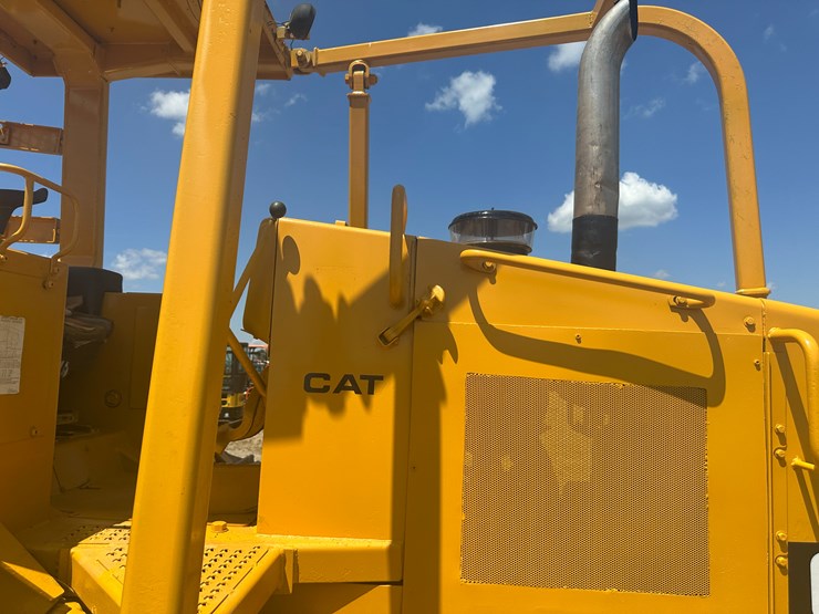 caterpillar-d4h-image-40