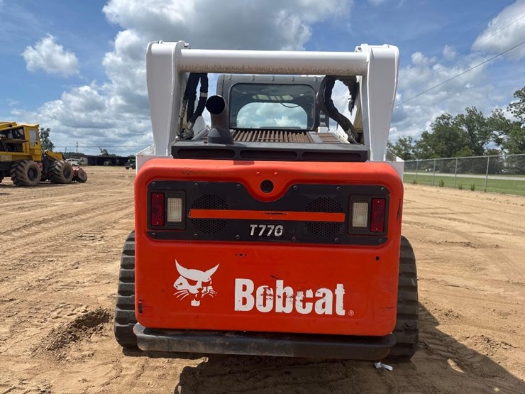 2019-bobcat-t770-image-7