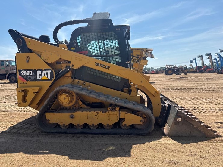 2017-caterpillar-299d2-xhp-image-5