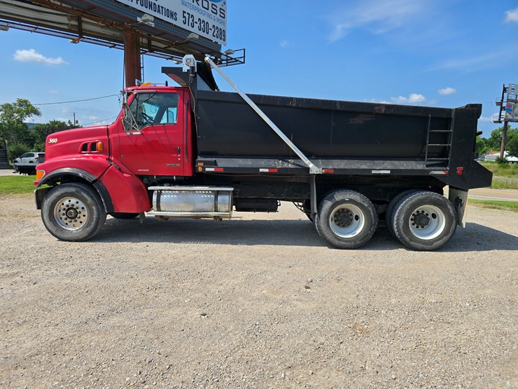1999-sterling-l8511-image-12