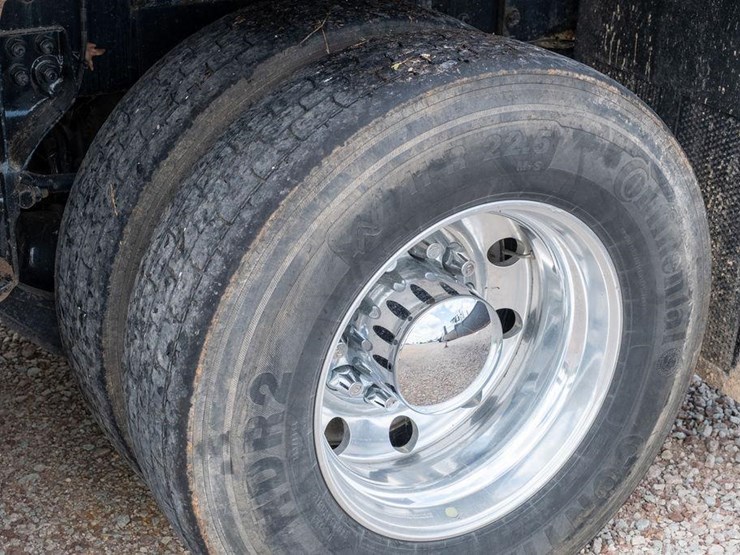 2018-kenworth-t880-image-21