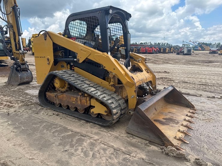 2014-caterpillar-279d-image-4
