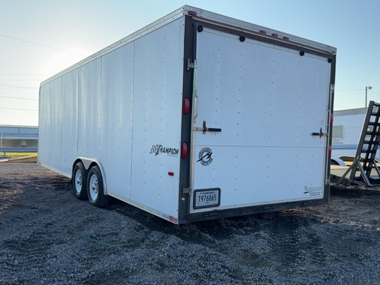 #3066-•-homesteader-8'-x-24'-bumper-pull-enclosed-trailer-image-7
