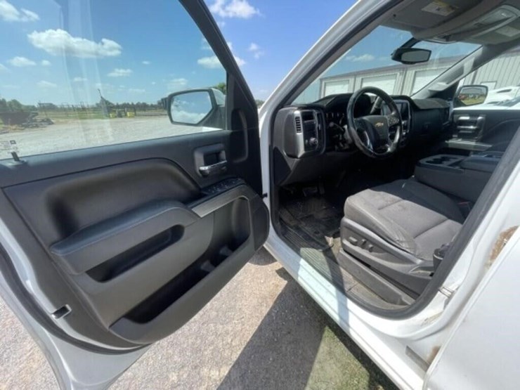 2015-chevrolet-silverado-1500-lt-image-21
