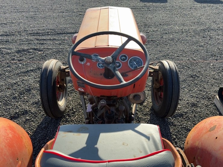 massey-ferguson-135-image-13