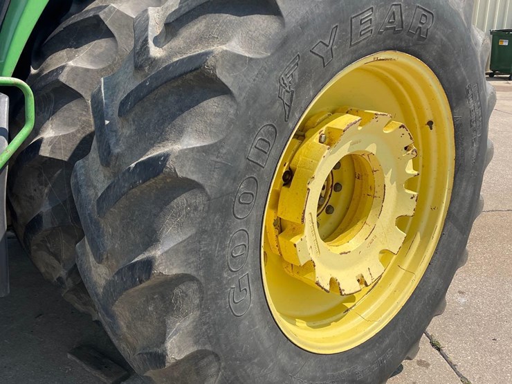 john-deere-8400-image-24