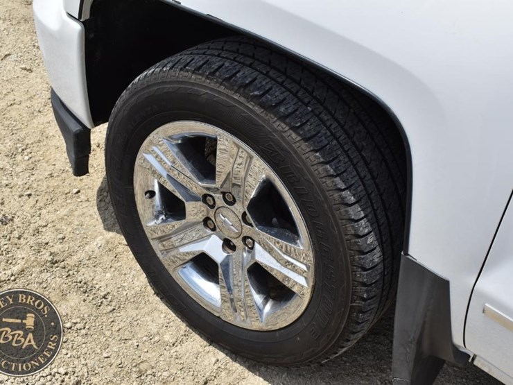 2017-chevrolet-silverado-1500-image-23