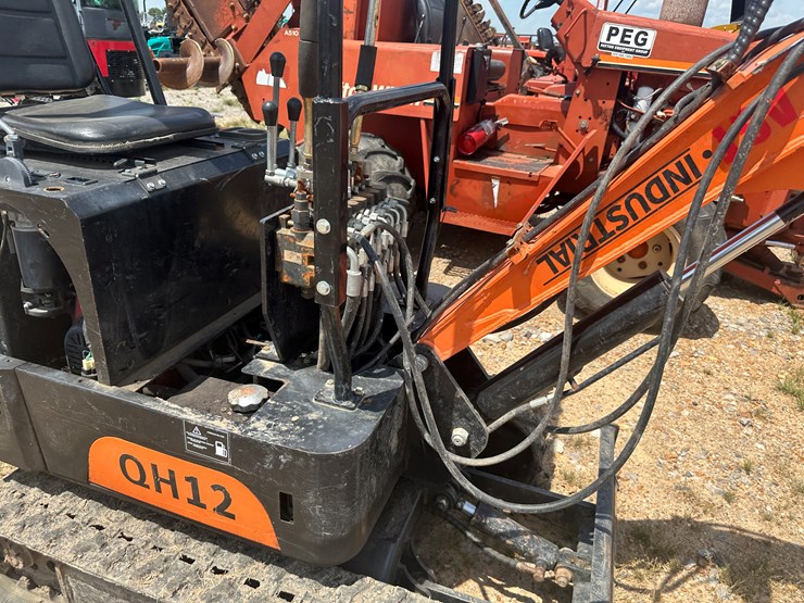 #81-•-agt-q12-mini-excavator-inv#:-25205-image-28