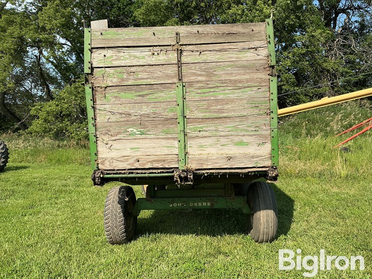 john-deere-harvest-forage-wagon-image-6