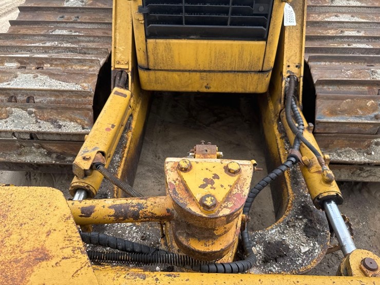 2007-caterpillar-d6n-lgp-image-21
