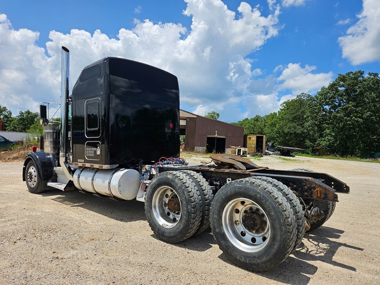 2000-kenworth-w900-image-13