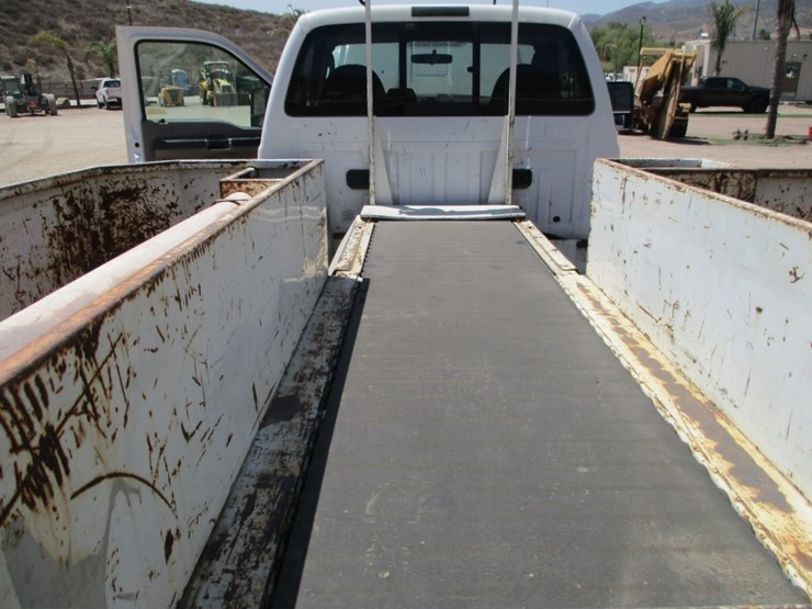 2008-ford-f450-image-14