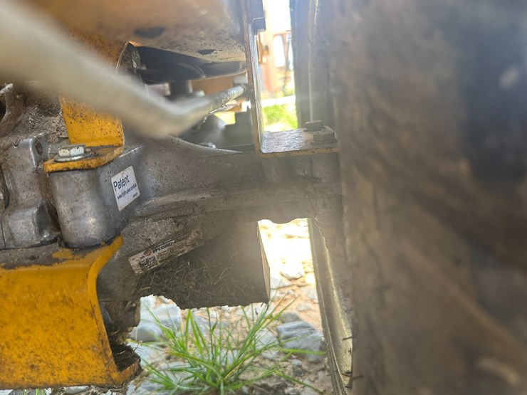 #15-•-hustler-raptor-sd-zero-turn-mower-17020368-inv#:-25450-image-11