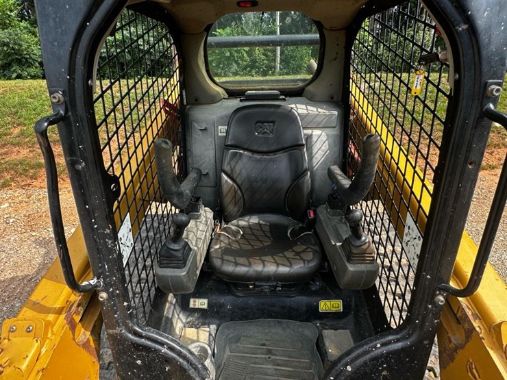2020-caterpillar-259d3-image-6