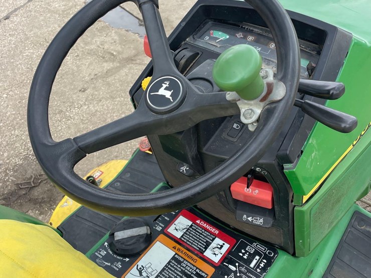 john-deere-425-image-19