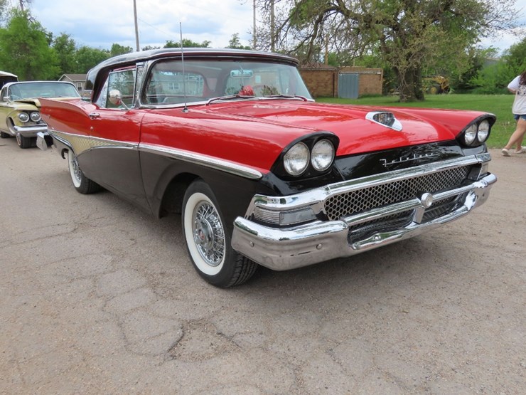 1958-ford-fairlane-500-skyliner-retractable-hardtop-image-4