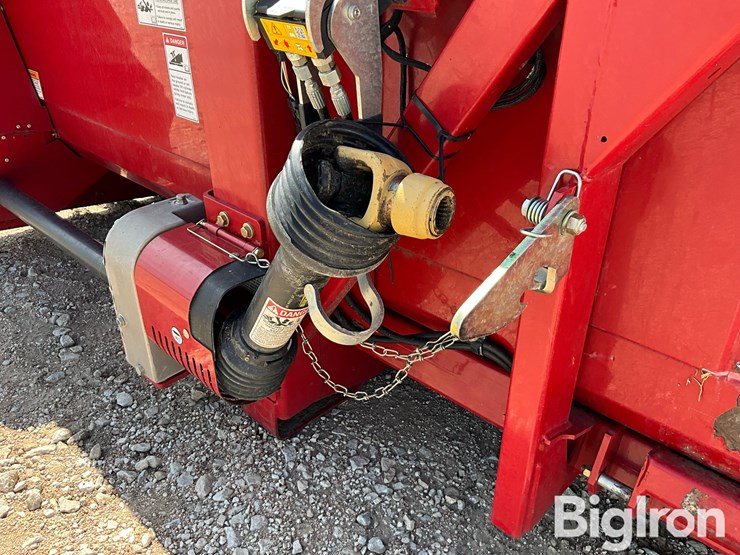 2012-case-ih-3208-image-11