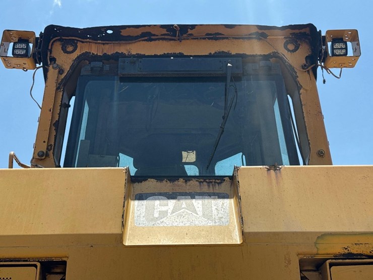 2011-caterpillar-d9t-image-18