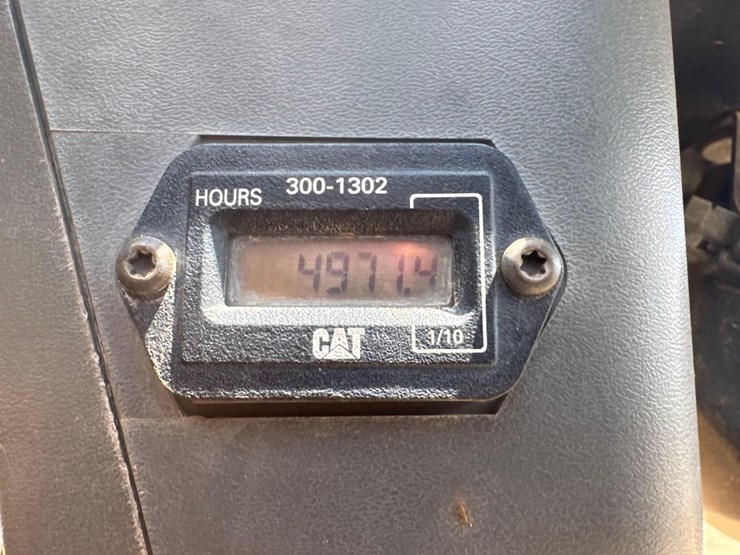 2011-caterpillar-259b3-image-21