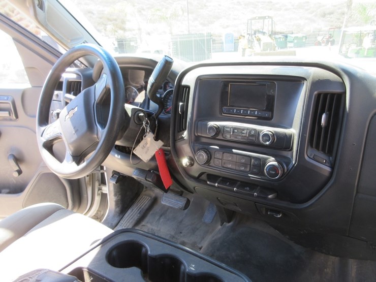 2015-chevrolet-2500hd-image-9