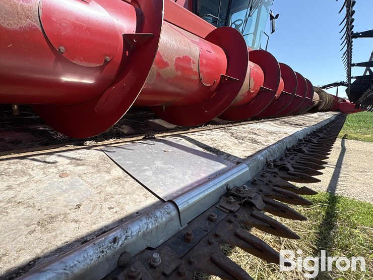 2011-case-ih-3020-image-16