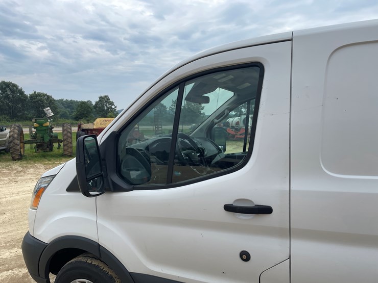 2015-ford-transit-image-36