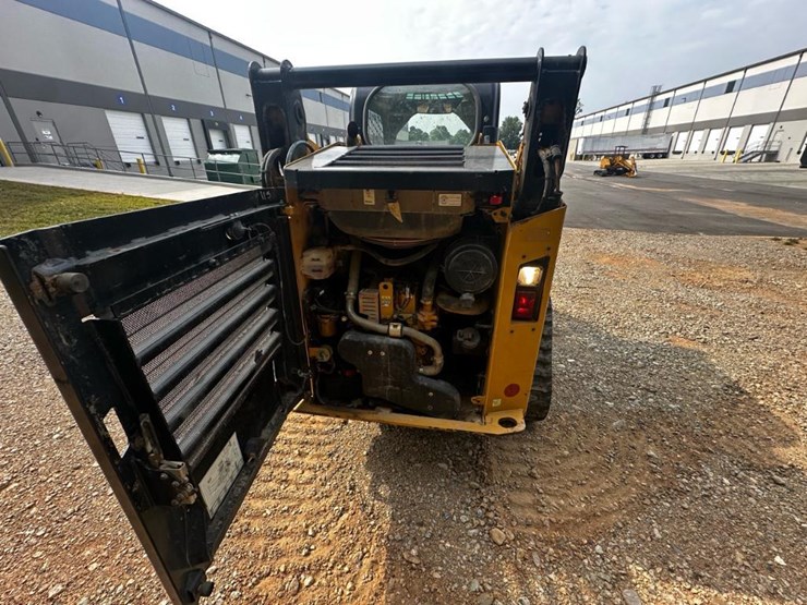 2020-caterpillar-259d3-image-5