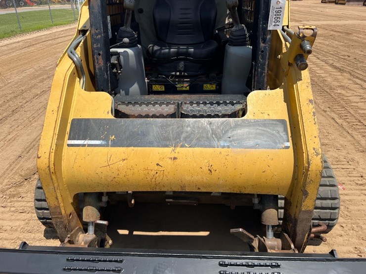 caterpillar-257b-image-17